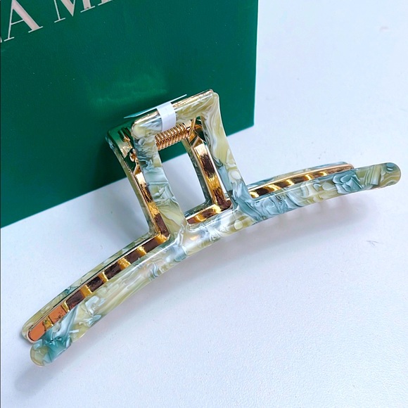 Hair Claws - Picture 1 of 4